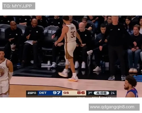 买卖两大超级巨星,这队正式宣告摆烂,勇士补强的时机来了